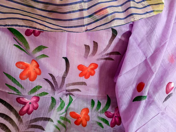 Soft_Lilac_Hand_Painted_Dupatta_With_Floral_Motifs