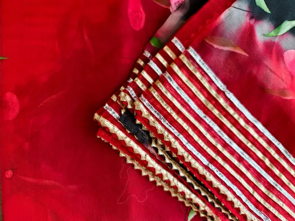 Red_Black_Floral_Organza_Dupatta_With_Gota_Patti_Border