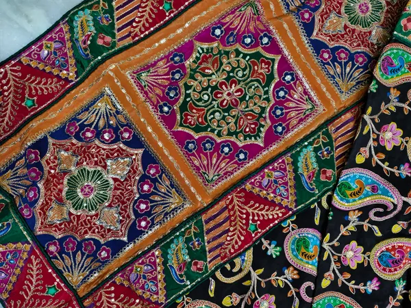 Black_Paisley_Sequin_Art_Dupatta