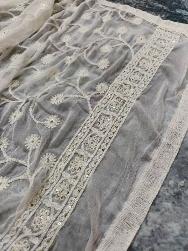 Whisper_White_Floral_Embroidered_Dupatta