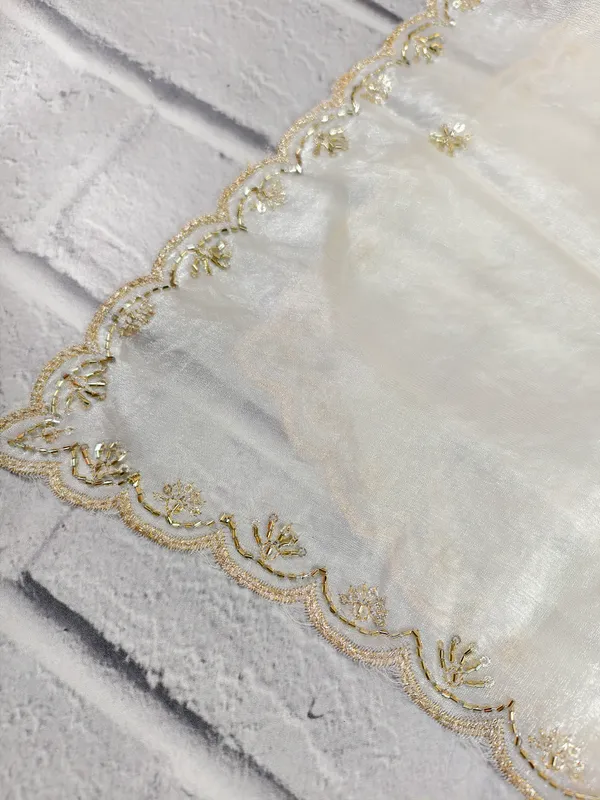 Gilded_Ivory_Zardozi_Scallop_Dupatta