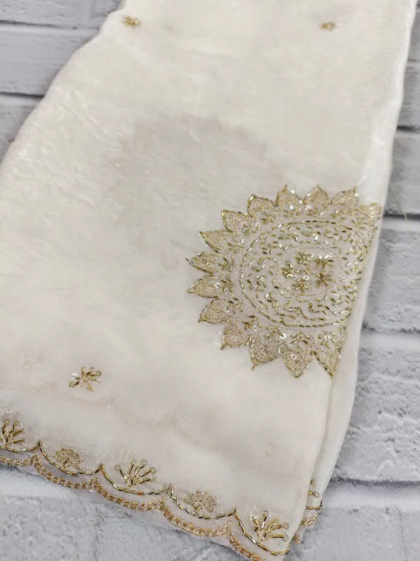 Gilded_Ivory_Zardozi_Scallop_Dupatta