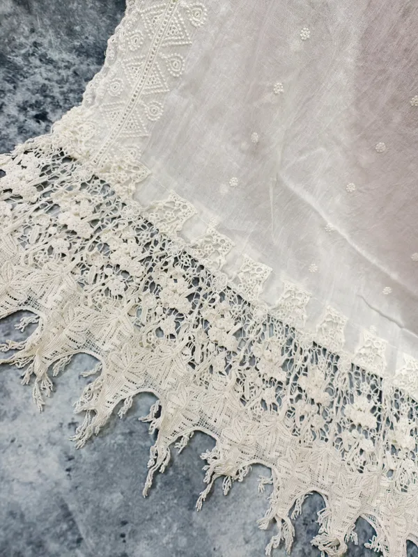 Intricate_Cream_Cutwork_Lace_Dupatta