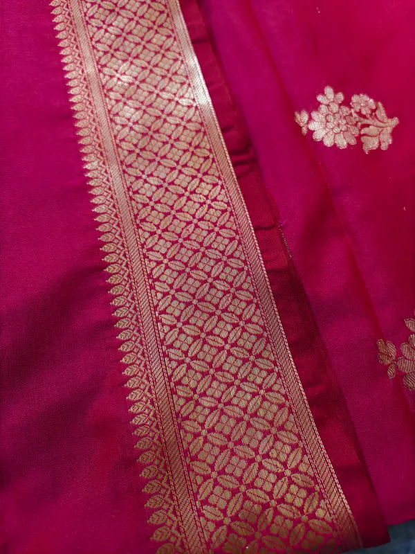Heritage_Rani_Pink_Gold_Buta