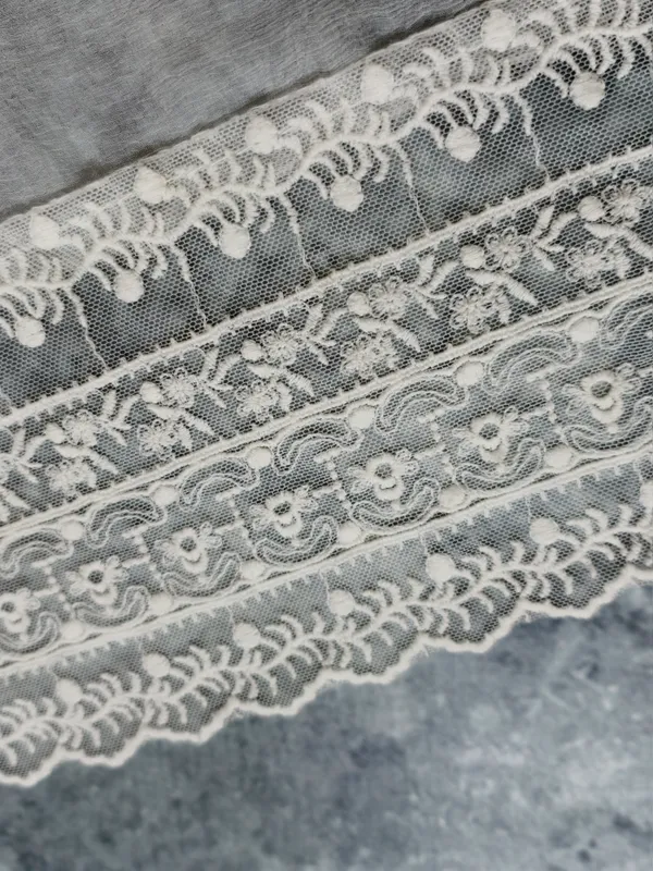 Sheer_White_Lace_Border_Dupatta