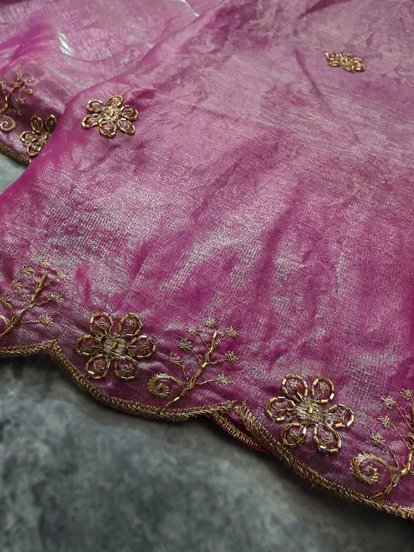 Fuchsia_Gold_Floral_Scallop_Dupatta