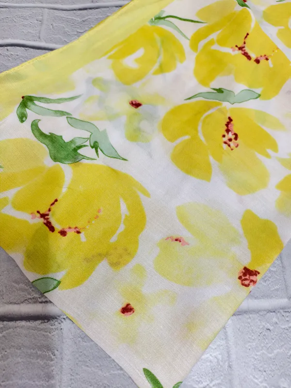 Sunny_Floral_Whisper_Stole