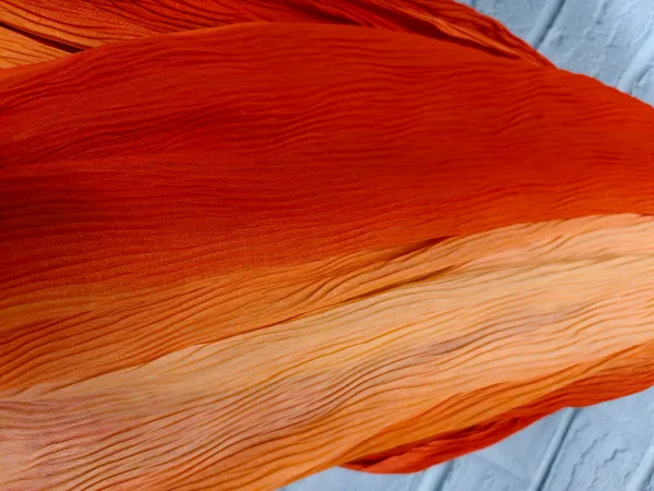 Sunset_Ombre_Crinkle_Stole