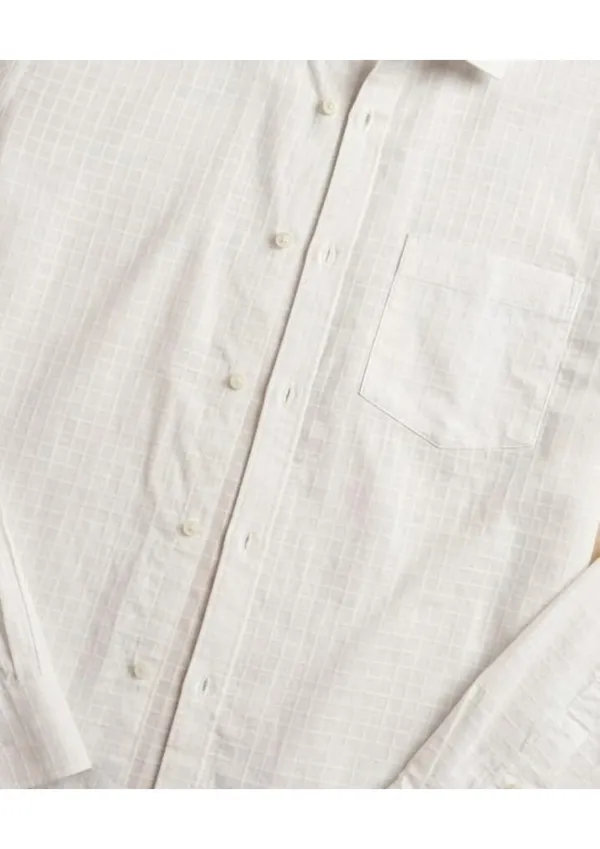 Title_Trends_Men's_Off-White_Textured_Slim_Fit_Shirt