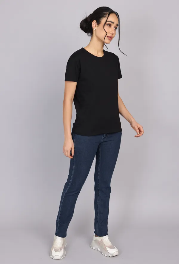 Classic_Black_Premium_Crewneck_Pima_Cotton_Round_Neck_T_Shirt_For_Women