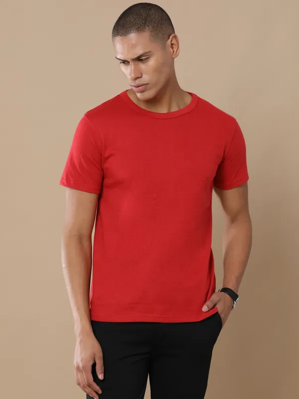 Red_Sustainable_Crewneck_Cotton_And_Polyester_Round_Neck_T_Shirt_For_Men