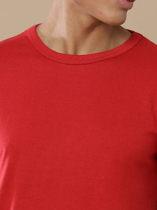 Red_Sustainable_Crewneck_Cotton_And_Polyester_Round_Neck_T_Shirt_For_Men
