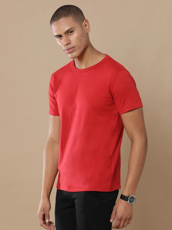 Red_Sustainable_Crewneck_Cotton_And_Polyester_Round_Neck_T_Shirt_For_Men