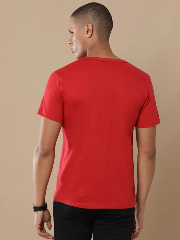 Red_Sustainable_Crewneck_Cotton_And_Polyester_Round_Neck_T_Shirt_For_Men