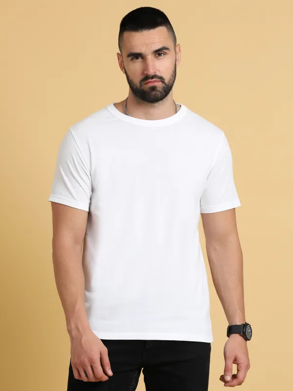 White_Sustainable_Crewneck_Cotton_And_Polyester_Round_Neck_T_Shirt_For_Men