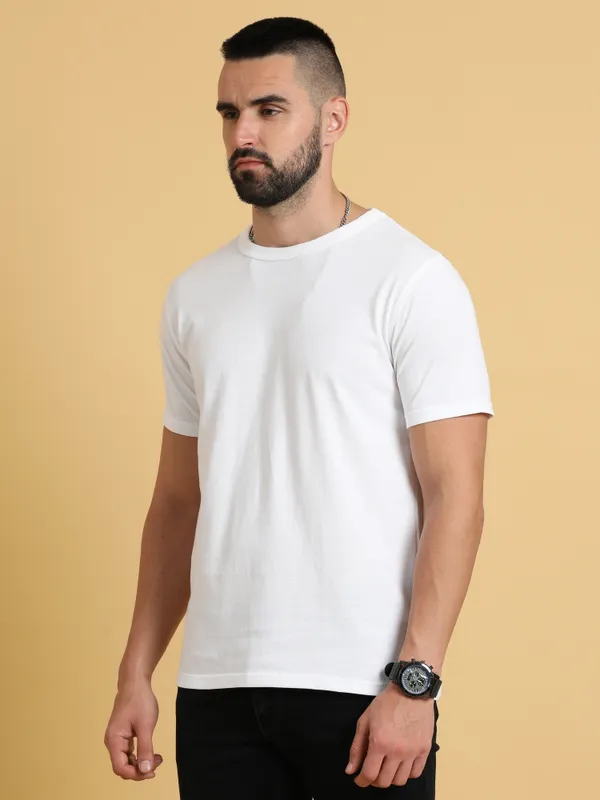 White_Sustainable_Crewneck_Cotton_And_Polyester_Round_Neck_T_Shirt_For_Men