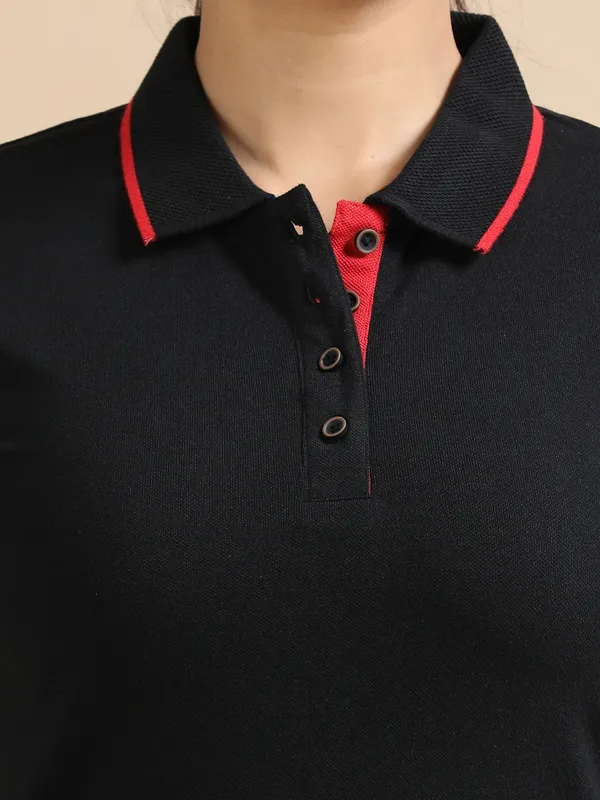 Classic_Black_Sustainable_Jacquard_Cotton_And_Polyester_Polo_Neck_T_Shirt_For_Women