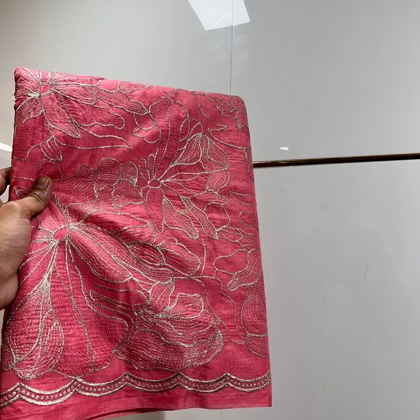 Pink_Embroidered_Floral_Fabric_With_Scalloped_Border___Unstitched_Material_Silk_Saree_For_Women