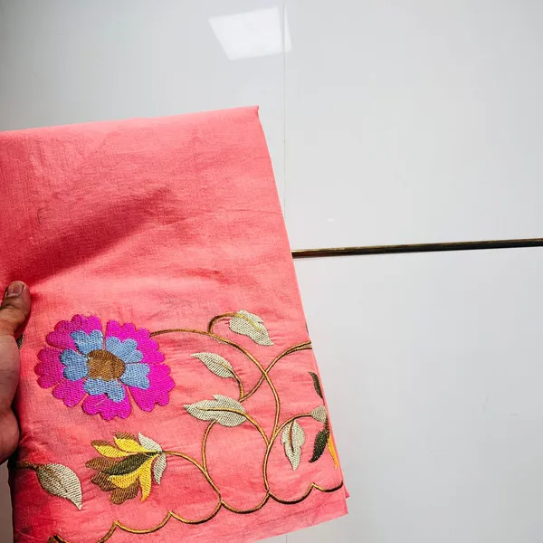 Pink_Embroidered_Fabric_With_Floral_Design_Silk_Saree_For_Women