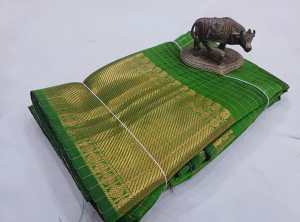 Green_Traditional_Zari_Border_Silk_Saree_For_Women