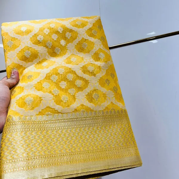 Yellow_Banarasi_With_Golden_Zari_Work_Silk_Saree_For_Women
