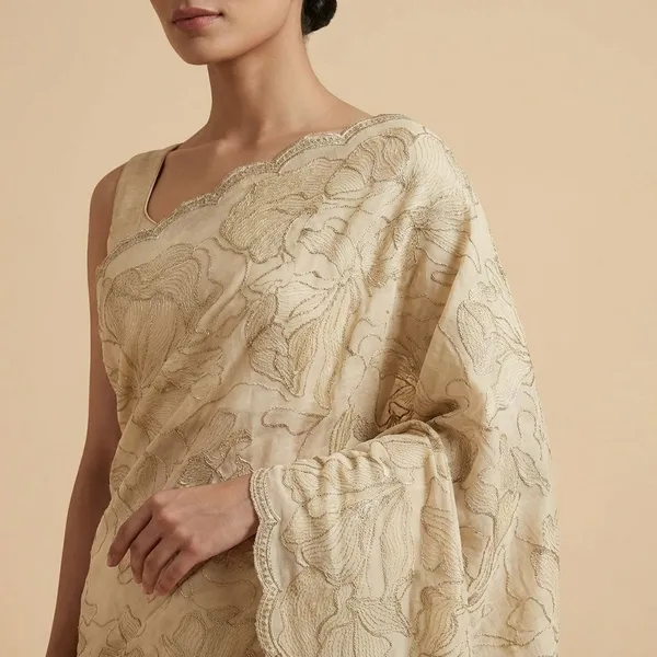Cream_And_Gold_Elegant_Floral_Embroidered_Fabric_With_Scalloped_Border_Silk_Saree_For_Women