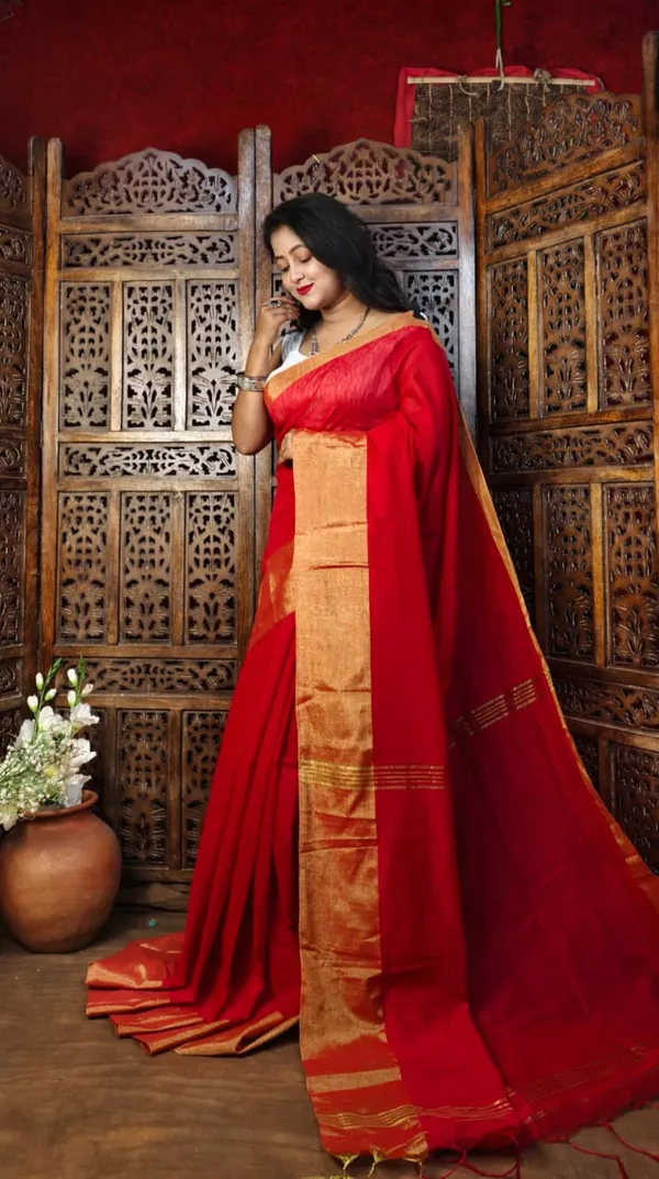 Red_Handloom_Cotton_Silk_Zari_Border_For_Women_With_Running_Blouse