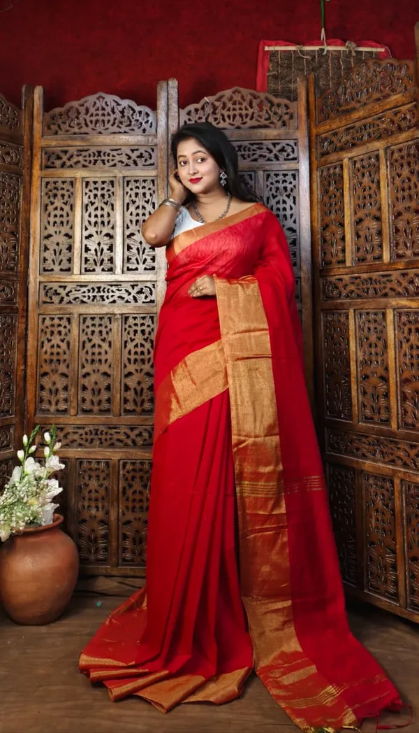 Red_Handloom_Cotton_Silk_Zari_Border_For_Women_With_Running_Blouse