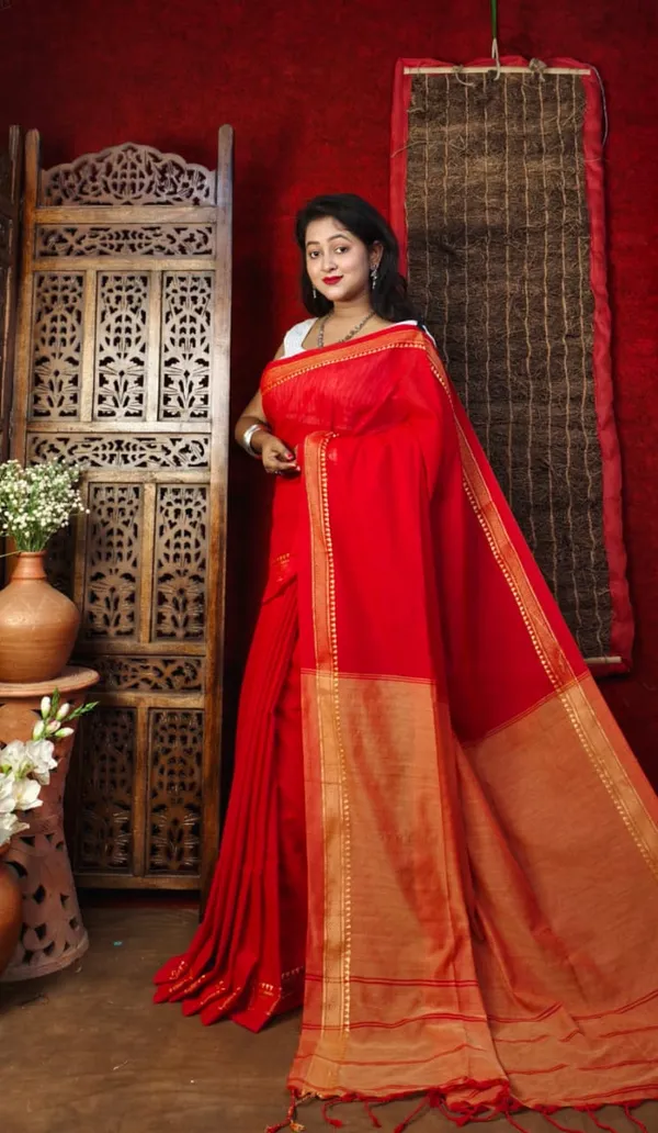 Handloom_Premium_Quality_Temple_Border_Pure_Cotton_Saree_for_Women_With_Blouse_Piece