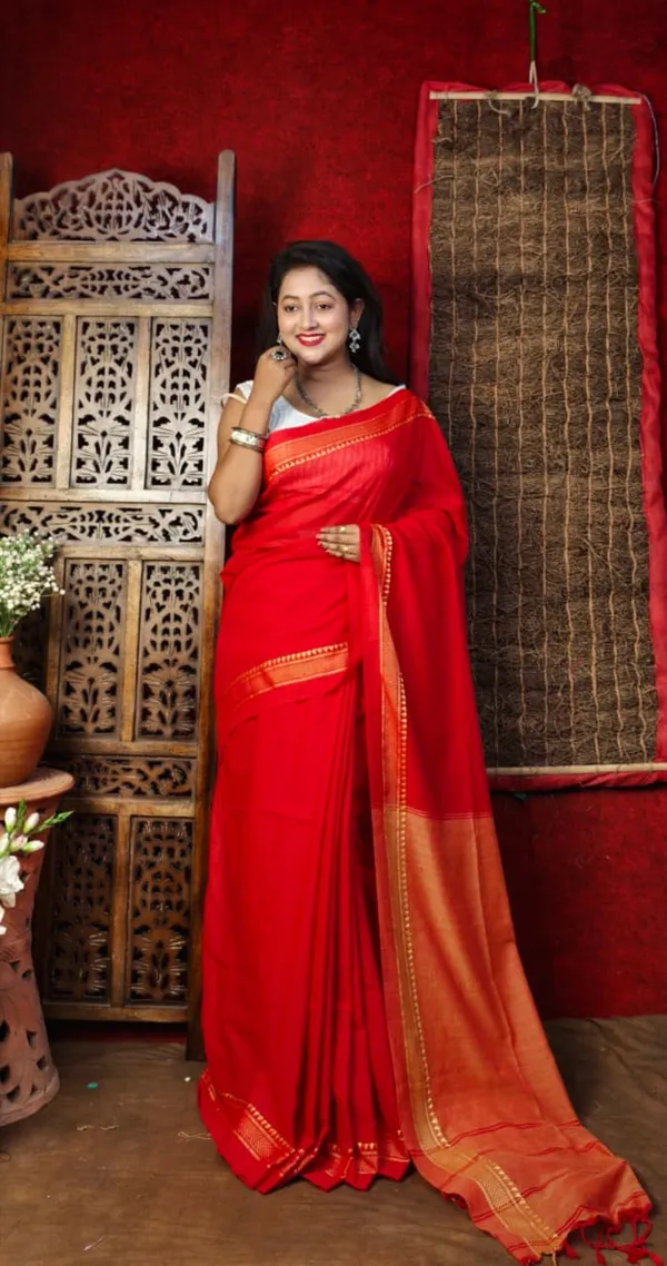 Handloom_Premium_Quality_Temple_Border_Pure_Cotton_Saree_for_Women_With_Blouse_Piece