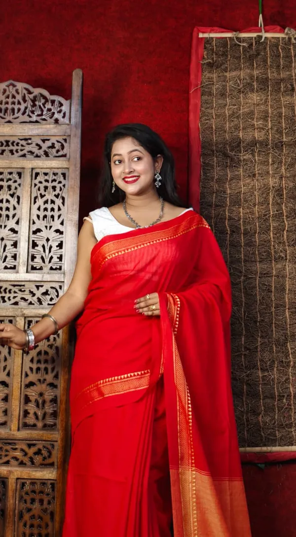 Handloom_Premium_Quality_Temple_Border_Pure_Cotton_Saree_for_Women_With_Blouse_Piece