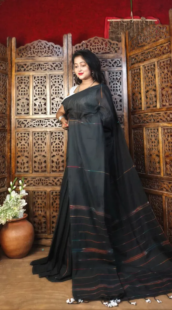 Black_Premium_Handloom_Cotton_Khes_Saree_For_Women_With_Running_Blouse