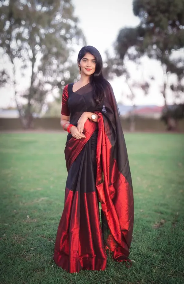 Plain_Bollywood_Tissue_Saree