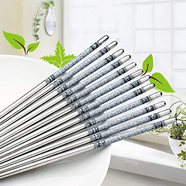 Premium_Traditional_Japanese_Chopsticks_Elegant_Wooden_And_Bamboo_Designs_With_Decorative_Elements_Reusable_And_Sustainable_With_Stainless_Steel