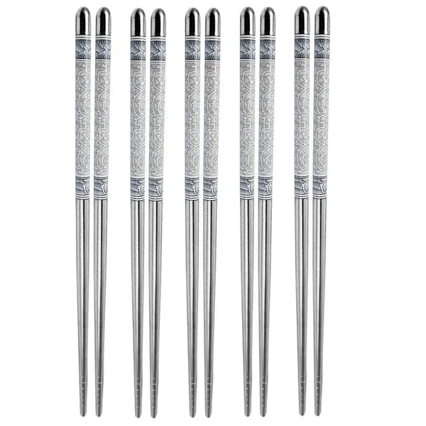 Premium_Traditional_Japanese_Chopsticks_Elegant_Wooden_And_Bamboo_Designs_With_Decorative_Elements_Reusable_And_Sustainable_With_Stainless_Steel