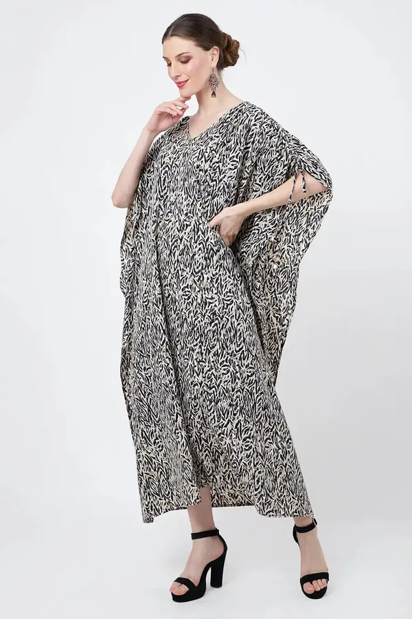 Moss_Crepe_Kaftans_For_Women_|_White_And_Black