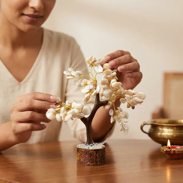 White_Gomti_Chakra_Gemstone_Tree_For_Home_Decor_And_Gifting
