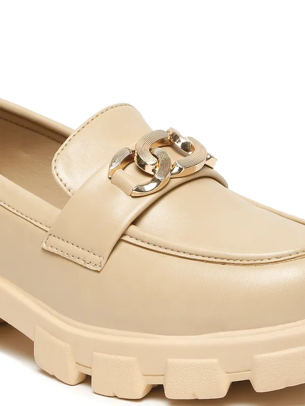 Beige_Synthetic_Leather_Loafers_For_Women_And_Girls