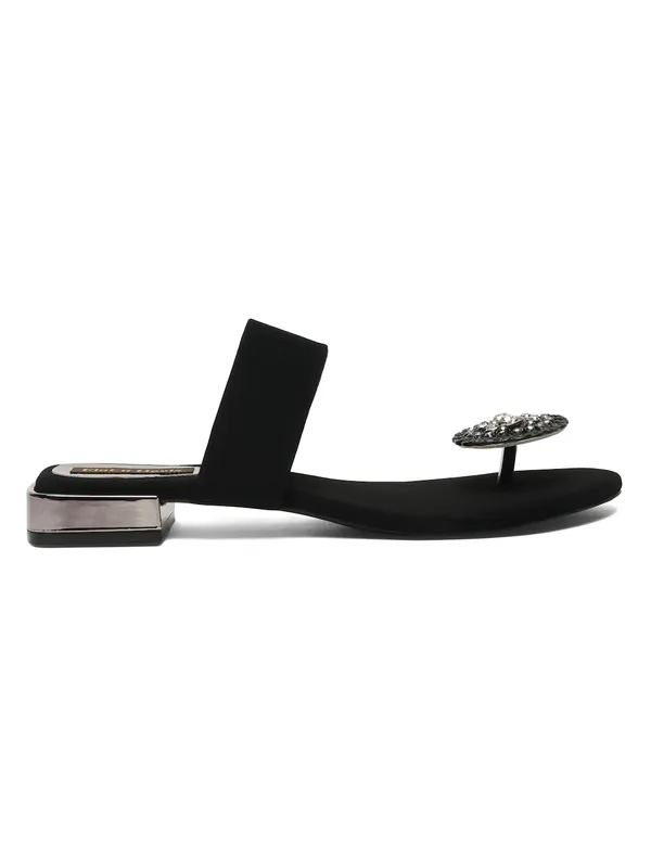 Black_Kolhapuri_Sandals__Flats_For_Women