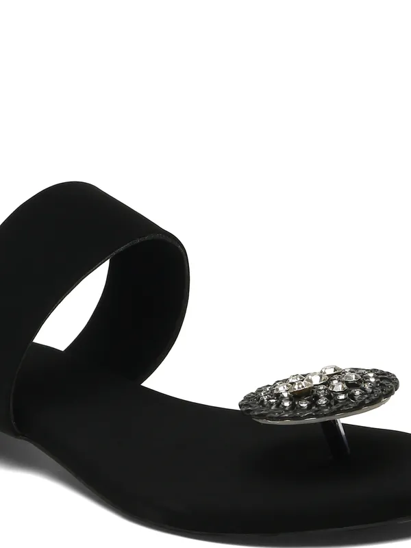 Black_Kolhapuri_Sandals__Flats_For_Women