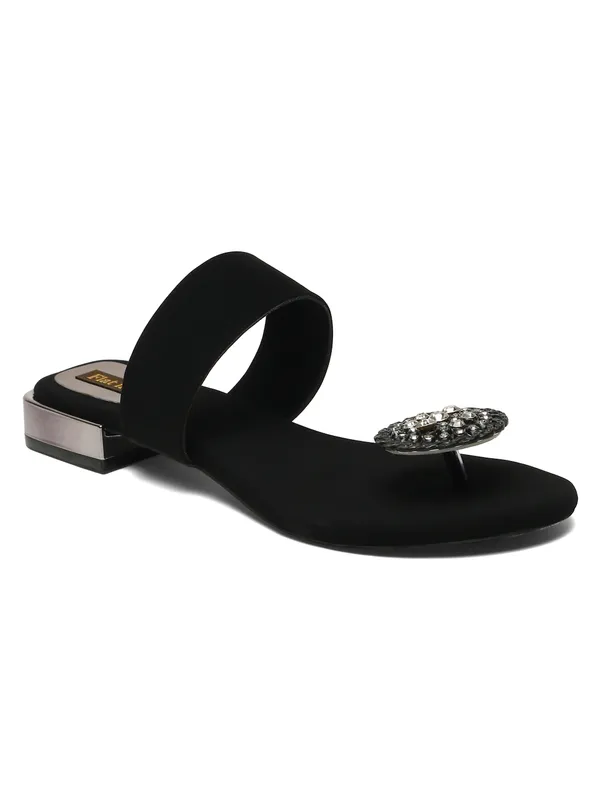 Black_Kolhapuri_Sandals__Flats_For_Women