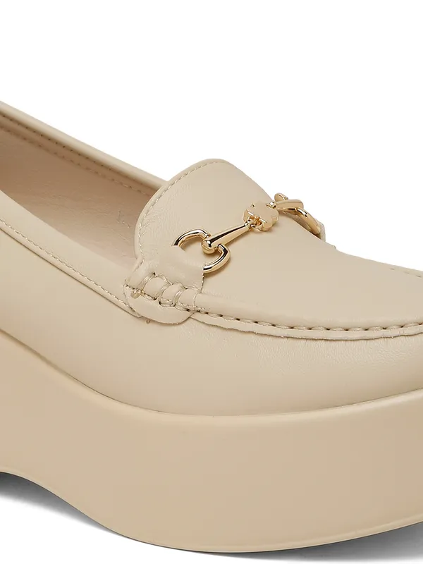 Beige_Synthetic_Leather_Loafers_For_Women_And_Girls