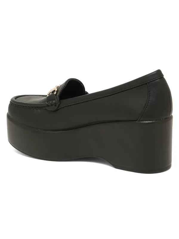 Black_Synthetic_Leather_Loafers_For_Women_And_Girls