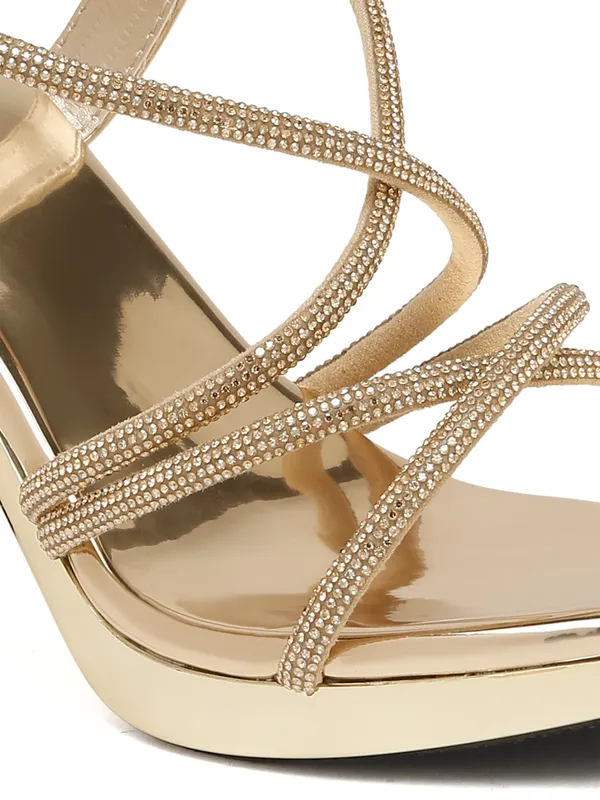 Gold_Synthetic_Leather_Stilletoes_Heels_Pumps_Sandal_For_Women_And_Girls