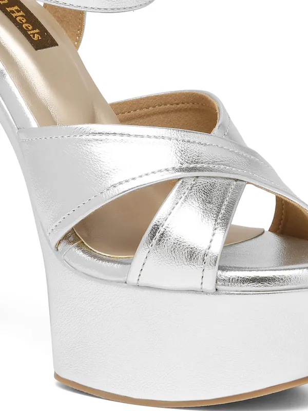 Silver_Synthetic_Leather_Block_Heels_Pumps_Sandal_For_Women_And_Girls
