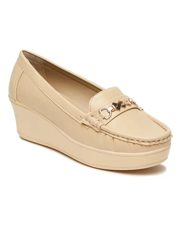 Beige_Synthetic_Leather_Loafers_For_Women_And_Girls
