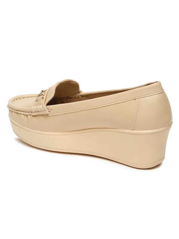 Beige_Synthetic_Leather_Loafers_For_Women_And_Girls