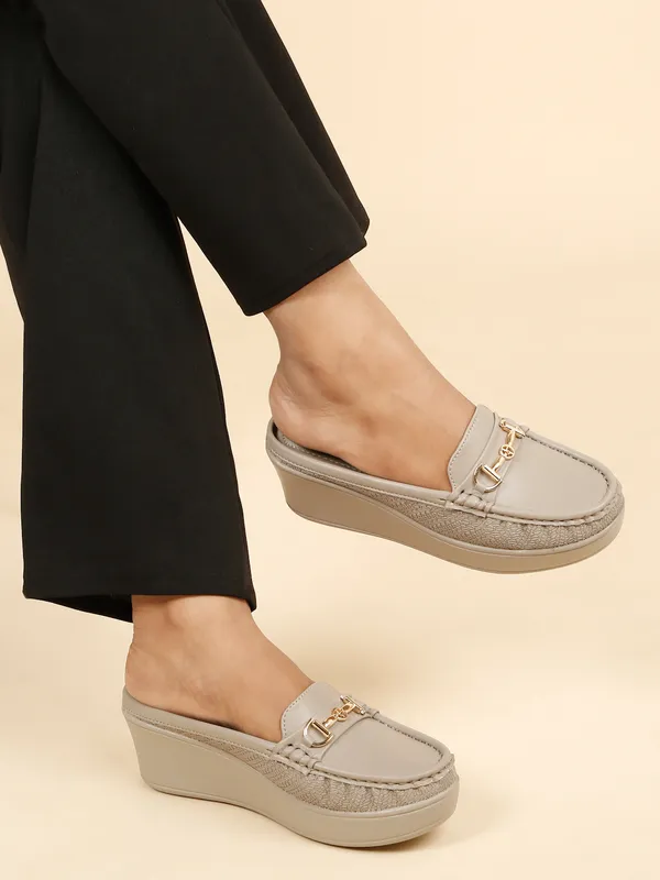 Grey_Synthetic_Leather_Loafers_For_Women_And_Girls