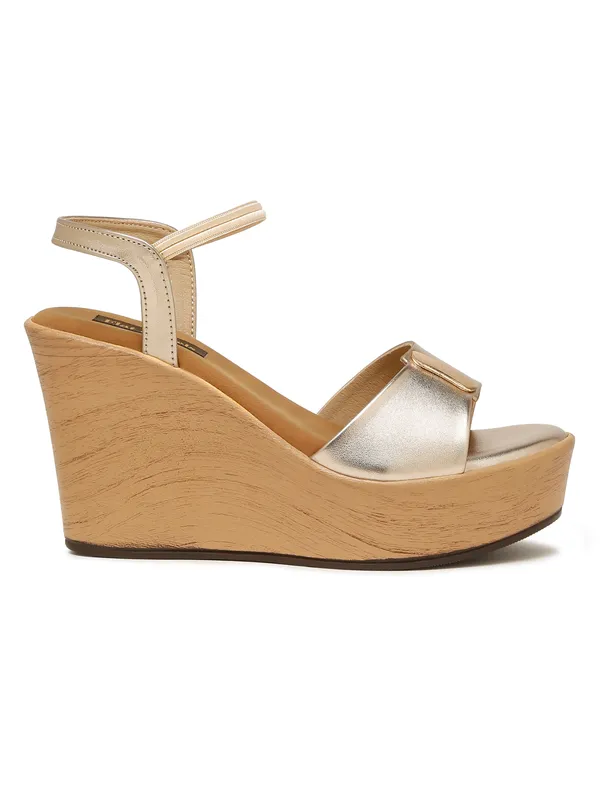 Gold_Synthetic_Leather_Wedge_Heels_Pumps_Sandal_For_Women_And_Girls