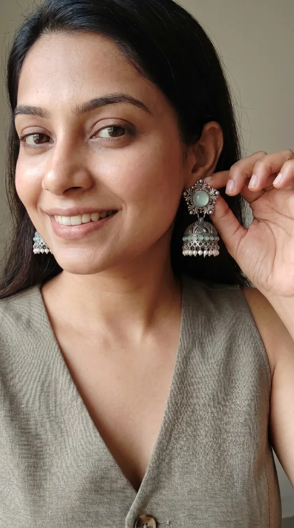 Elegant_Silver_Jhumka_Earrings_for_Women